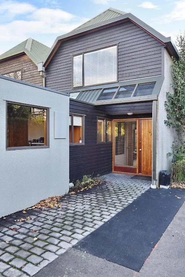 Bristol St - Christchurch Holiday Homes New Zealand